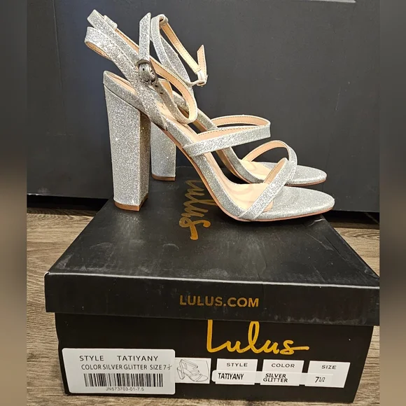 Lulu's Tatiyany silver glitter heels size 7 1/2 - Picture 2 of 6